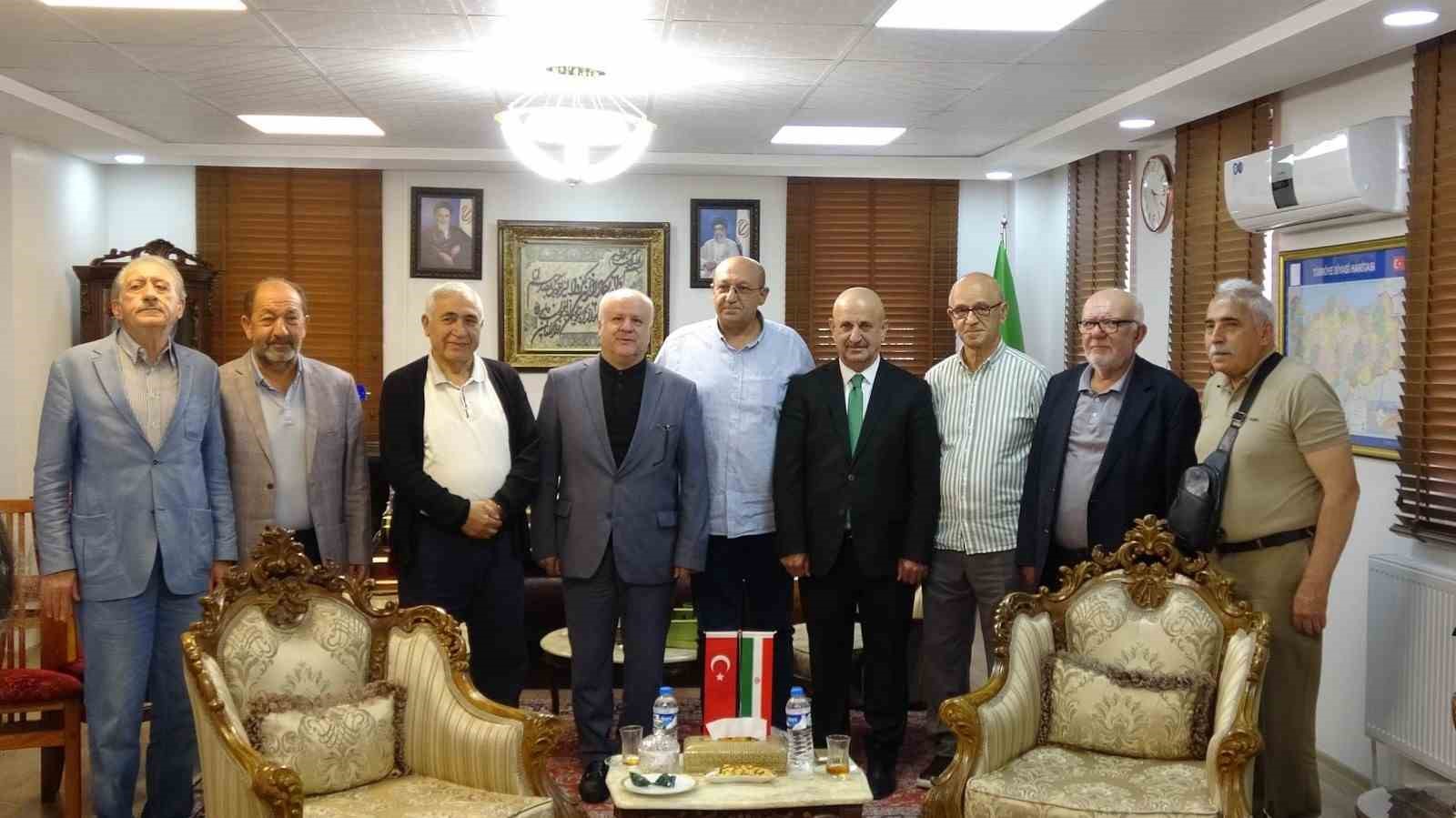 Başkonsolos Mohammad  Ebrahimi; "İran teslim olsa sıra diğer ülkelere gelecek"