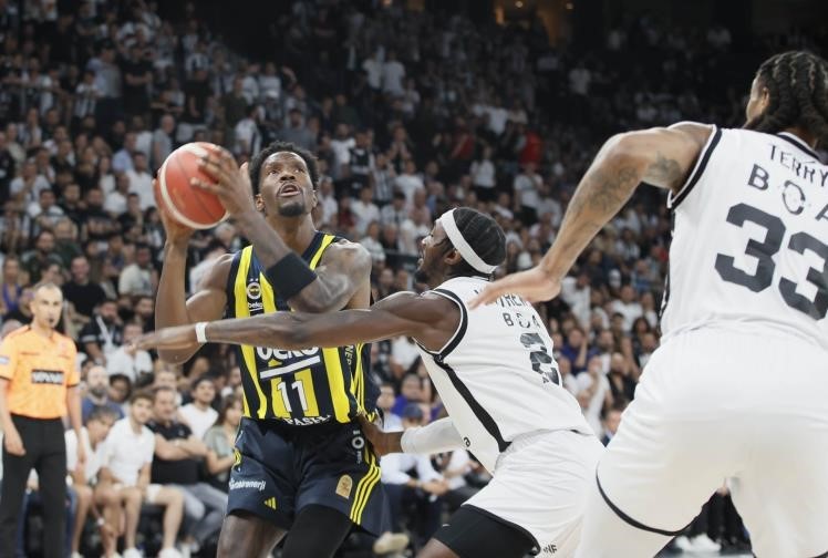 Basketbol Süper Ligi final serisinde 5. maç heyecanı