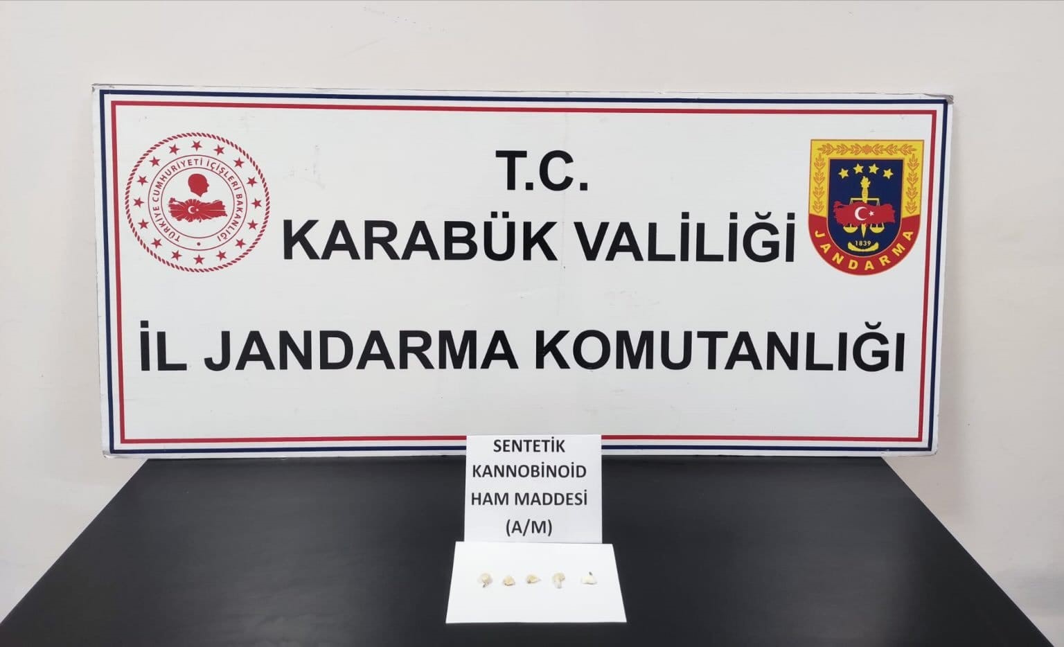 Uyuşturucu operasyonunda 3,28 gram bonzai ele geçirildi