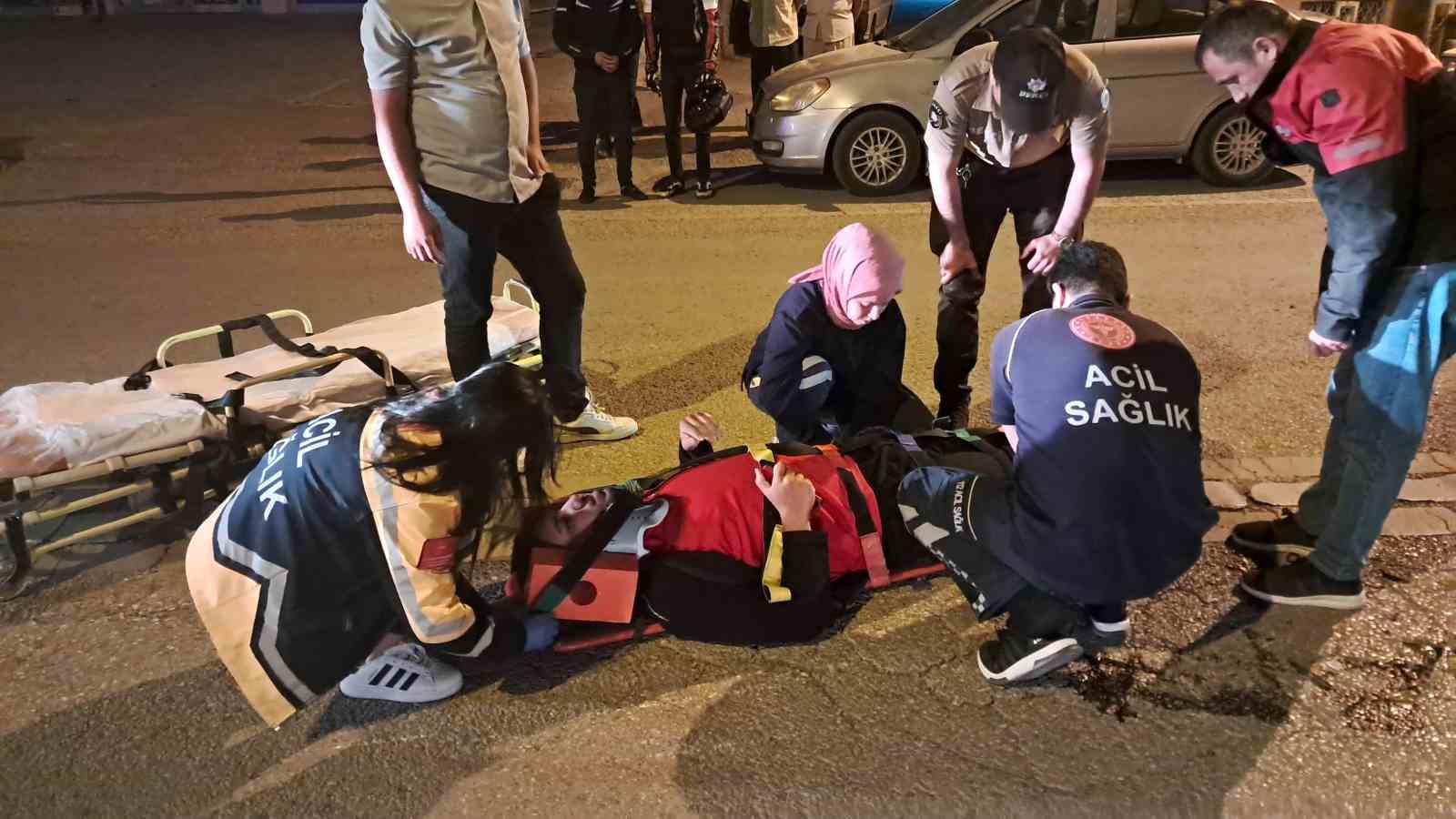 Karaman’da otomobille çarpışan motokurye yaralandı