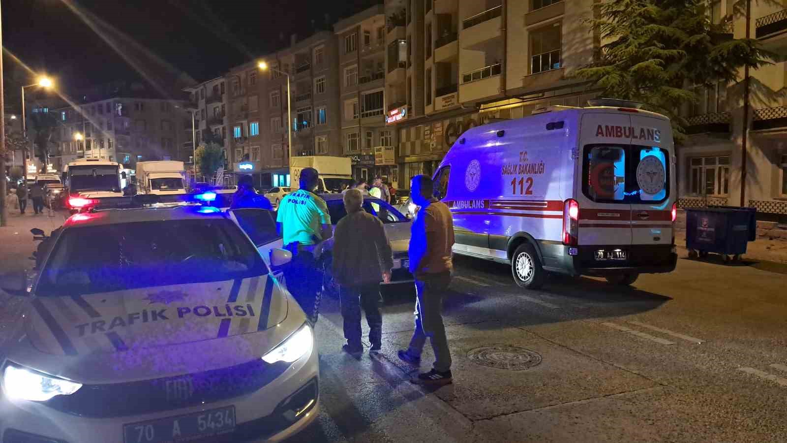 Karaman&rsquo;da otomobille &ccedil;arpışan motokurye yaralandı
