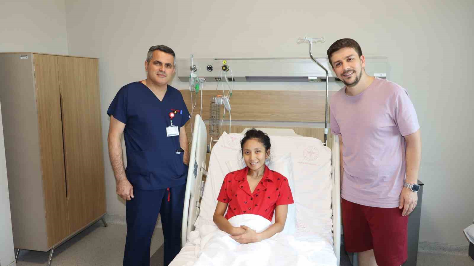 Dubai’den gelen hasta kritik ameliyatla sağlığına kavuştu
