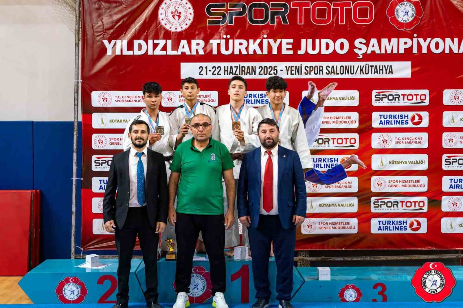 Ahmet Buğra Kısa, Türkiye üçüncüsü oldu