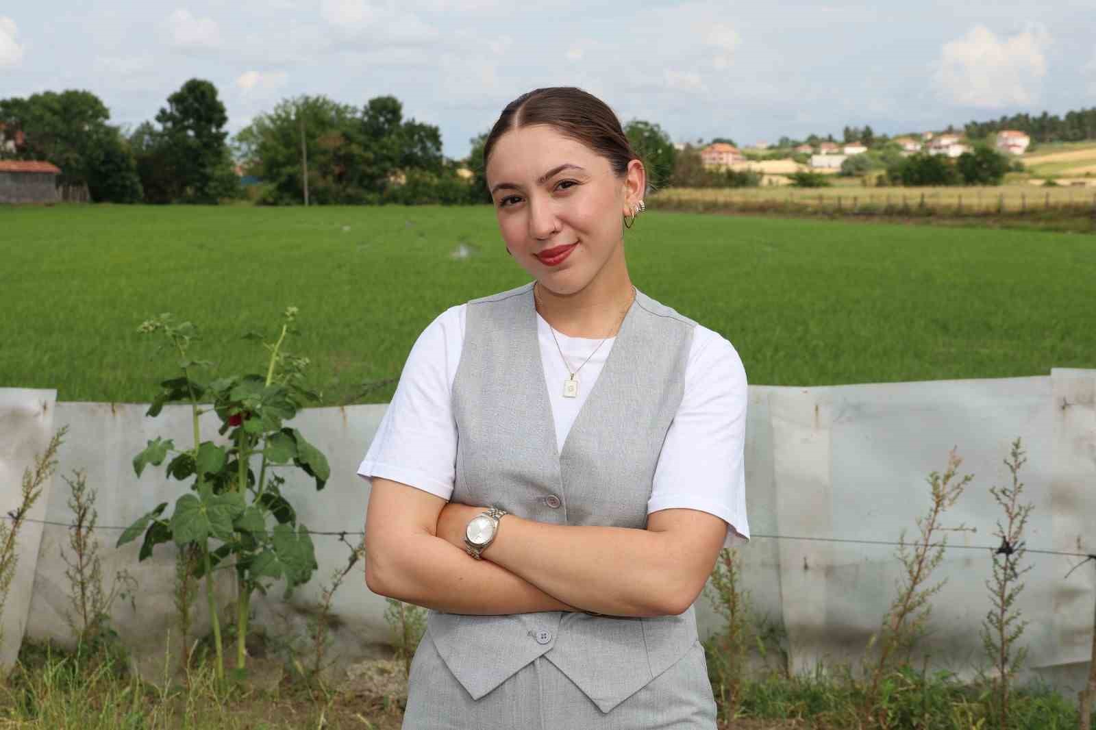 Babasının mazbatası iptal edildi, genç kadın muhtar seçildi