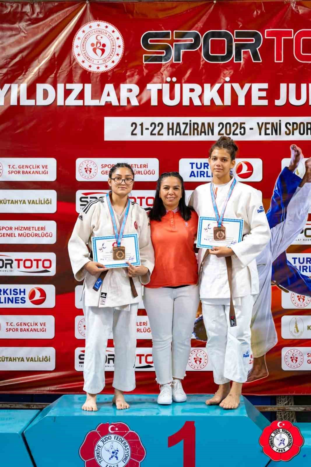 Salihlili judocular, Delibay ve Kılkış bronz madalya kazandı
