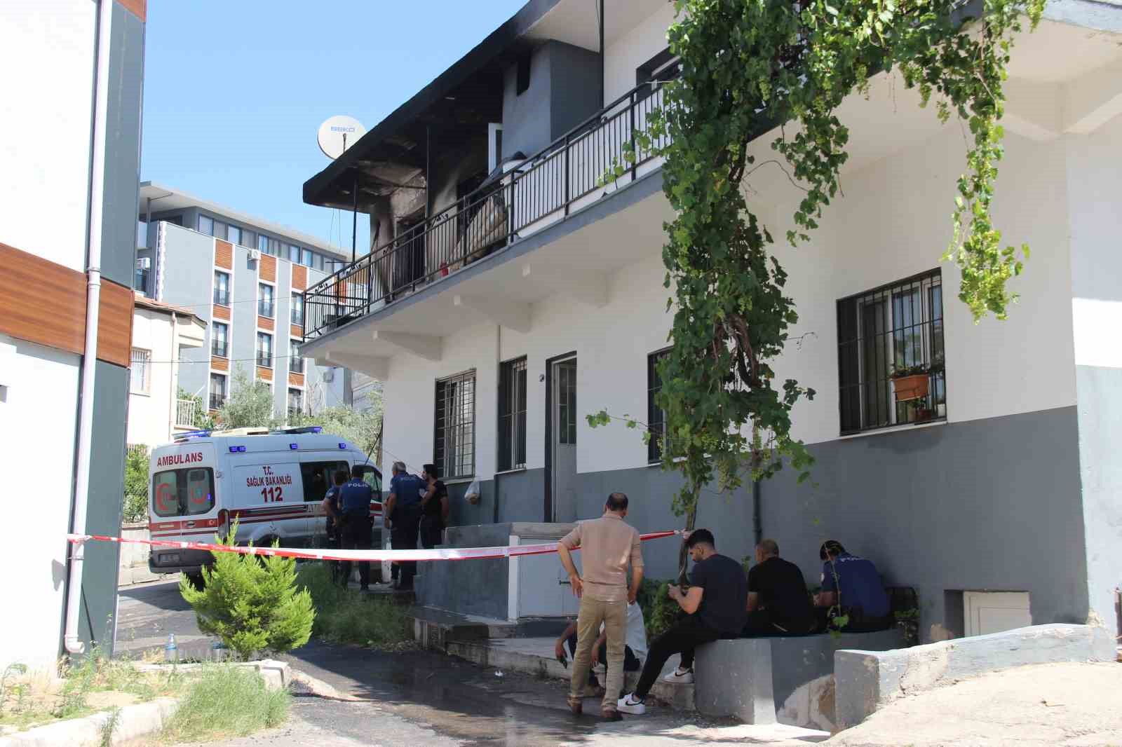 Solunum cihazına bağlı hayatı, alevler arasında sona erdi