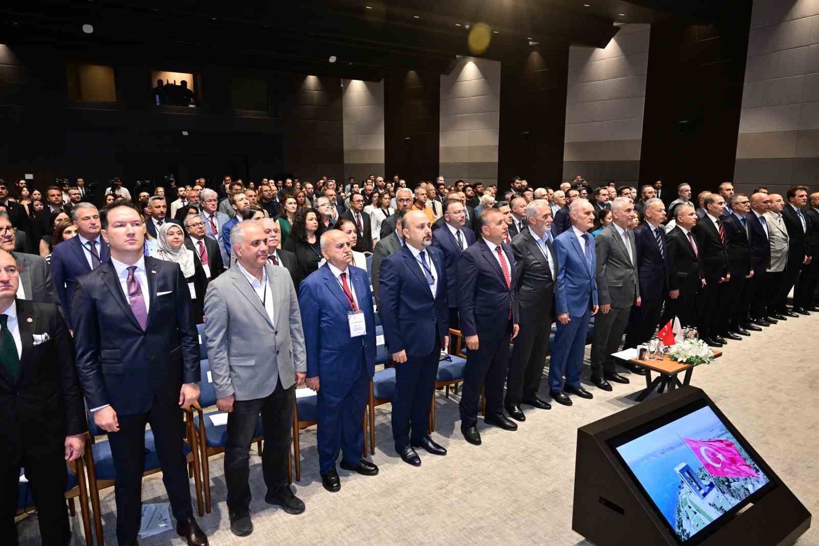 Bakan Bolat: &lsquo;&lsquo;Hizmet ihracatı hedefi 121 milyar dolar&rsquo;&rsquo;
