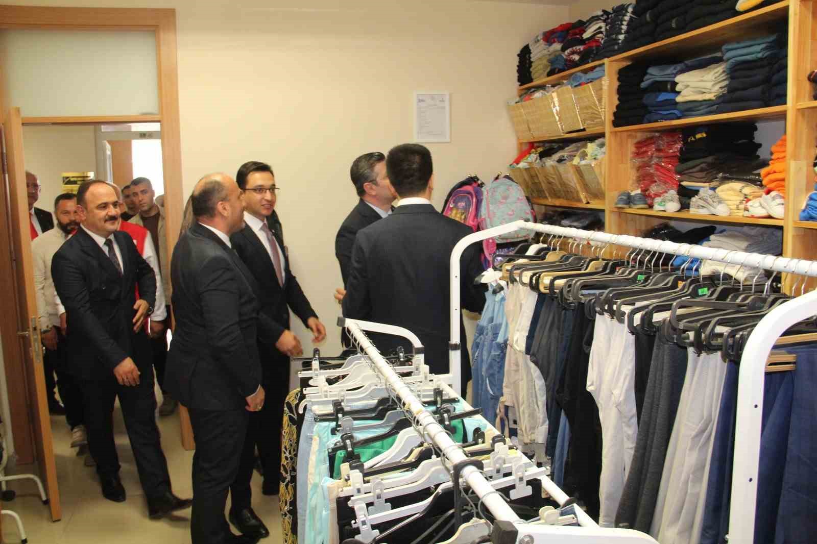 İnebolu’da denetimli serbestlik yükümlüleri ve aileleri için ’sosyal market’ açıldı
