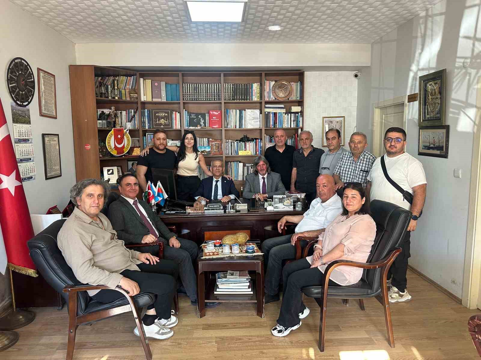 Karaca: "Gri pasaport uygulamasında gazetecilerin ailelerinin de kapsama alınmasını bekliyoruz"
