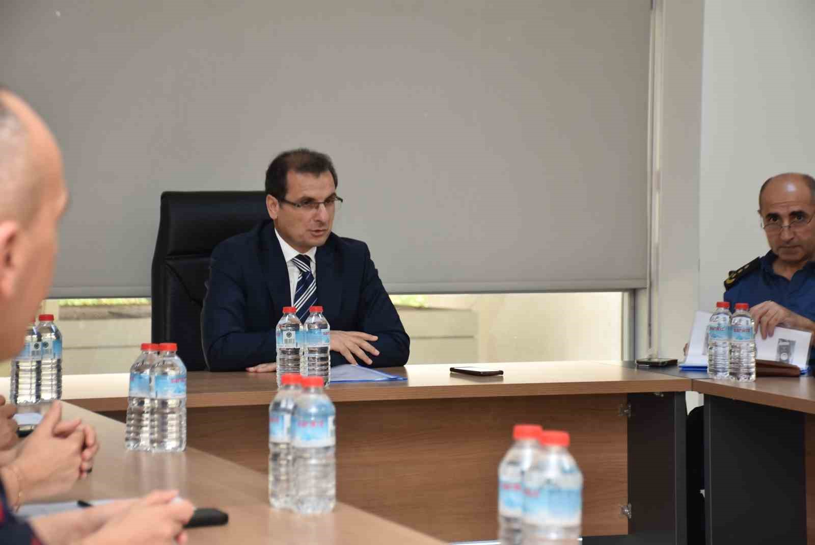 Kadına şiddet ve &ccedil;ocuk koruma konuları Salihli&rsquo;de masaya yatırıldı
