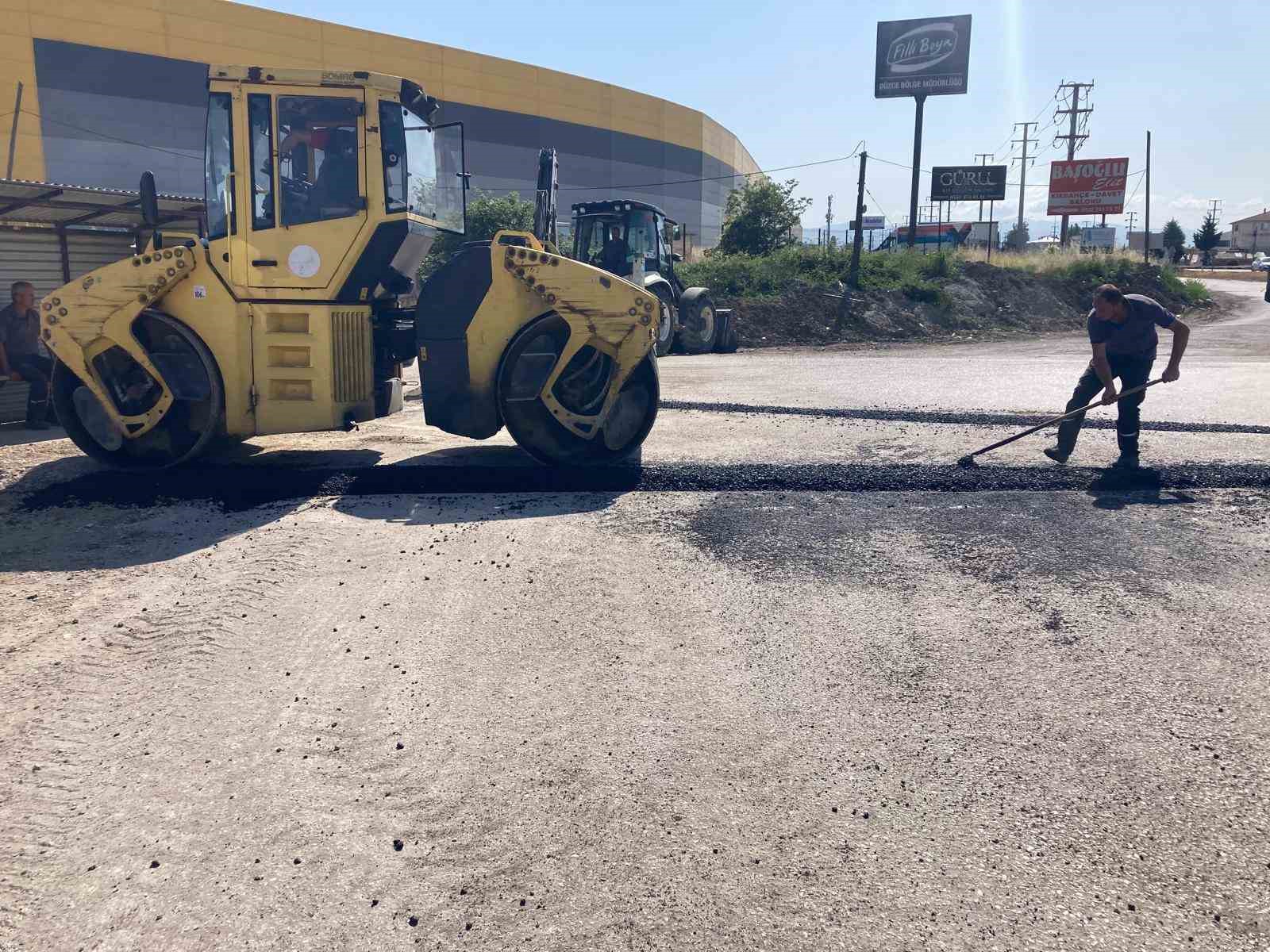 Asfalt ve yama çalışmaları hızlandı