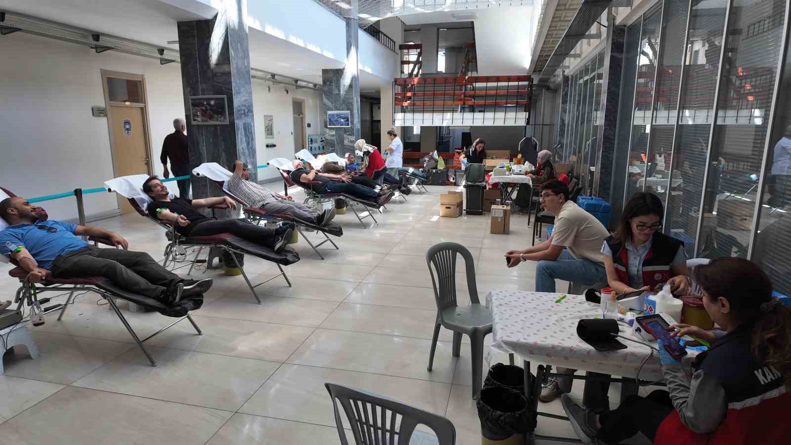 Kayseri Büyükşehir’den kan bağışına anlamlı destek