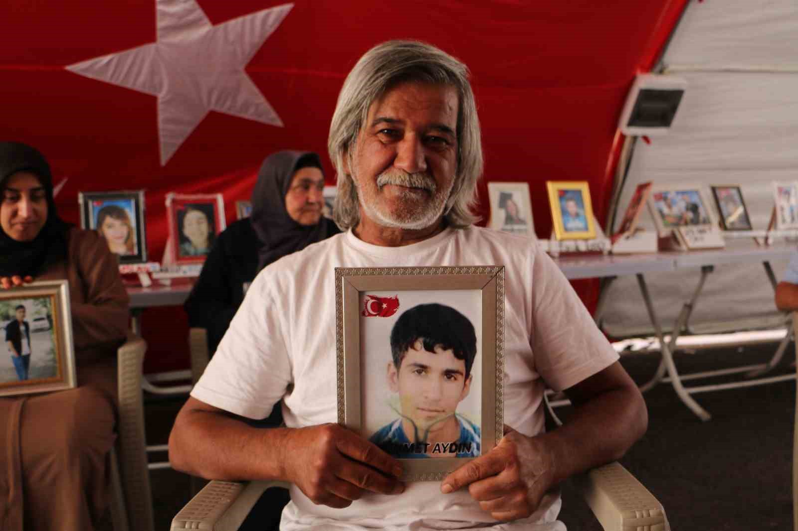 Diyarbakır anneleri kavurucu sıcaklara rağmen evlat n&ouml;betine devam ediyor
