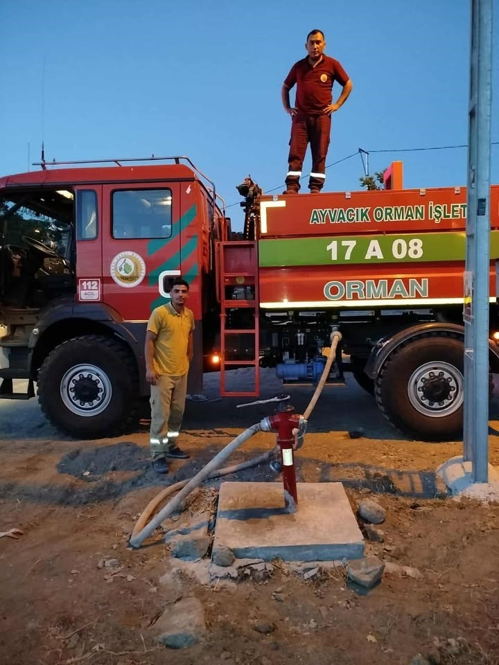 &Uuml;sk&uuml;f&ccedil;&uuml; k&ouml;y&uuml; yangınla m&uuml;cadeleye hidrantlar ile destek verecek
