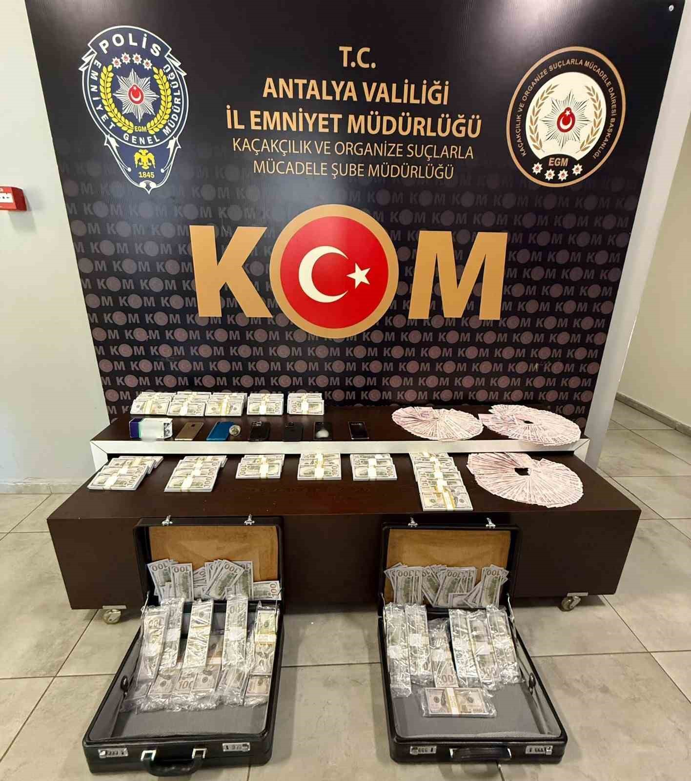 Antalya&rsquo;da ka&ccedil;ak&ccedil;ılık operasyonu: 26 ş&uuml;pheliye adli işlem
