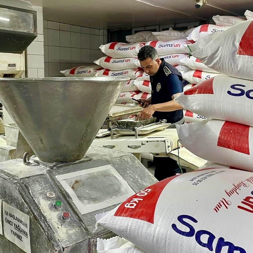 &Ccedil;ine&rsquo;de ekmek fırınları denetlendi
