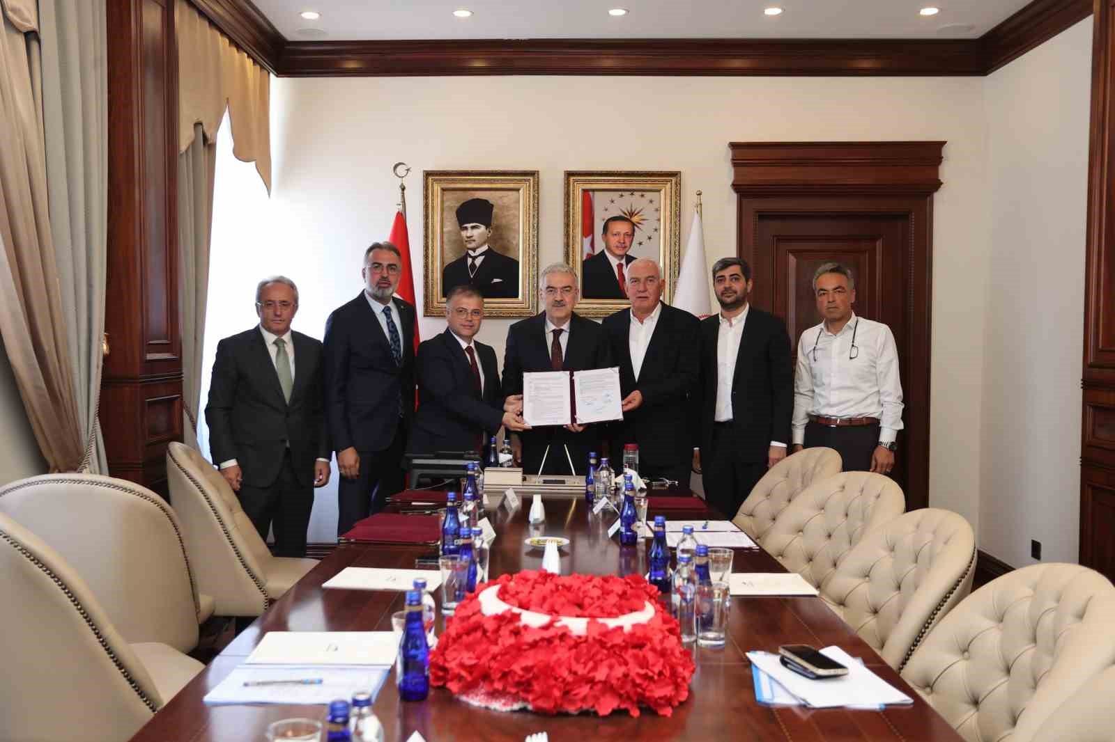 Eğitime hayırsever desteği