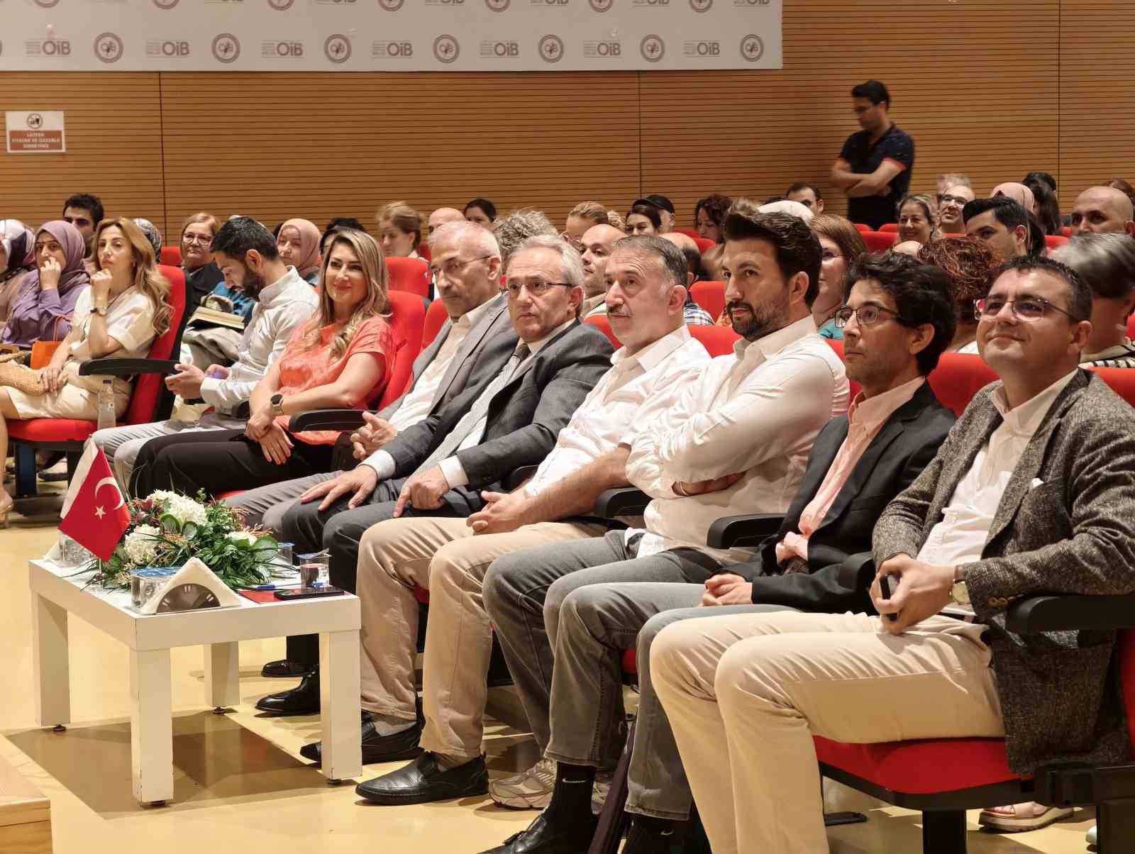 Eğitimde dijital dönüşüm ve yapay zekâ teknolojileri Bursa’da ele alındı
