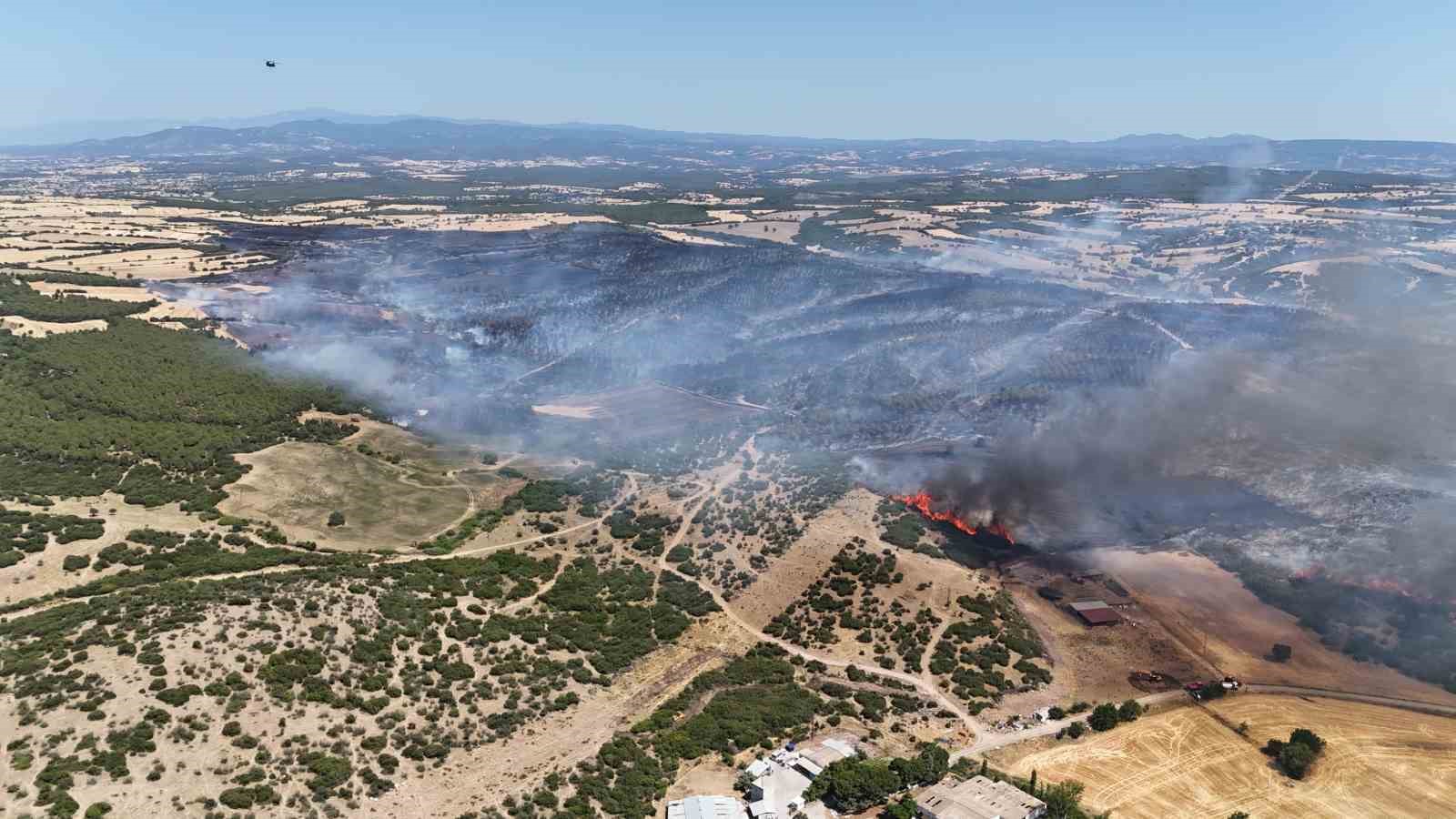 &Ccedil;anakkale Valisi &Ouml;mer Toraman: "Toplamda 205 hektarlık bir alan bu yangından etkilenmiş g&ouml;z&uuml;k&uuml;yor"
