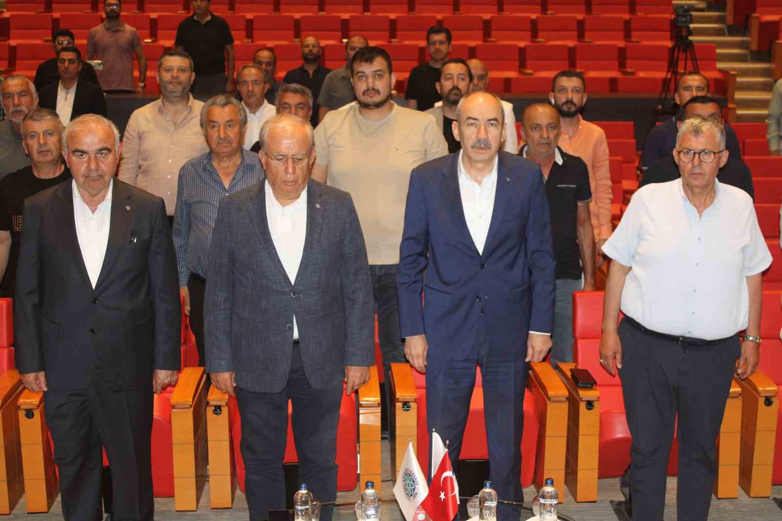 Başkan Gülsoy: "Etrafımızda yaşanan gelişmeler nedeniyle enflasyon ve faizler beklenildiği süreçte düşmüyor"