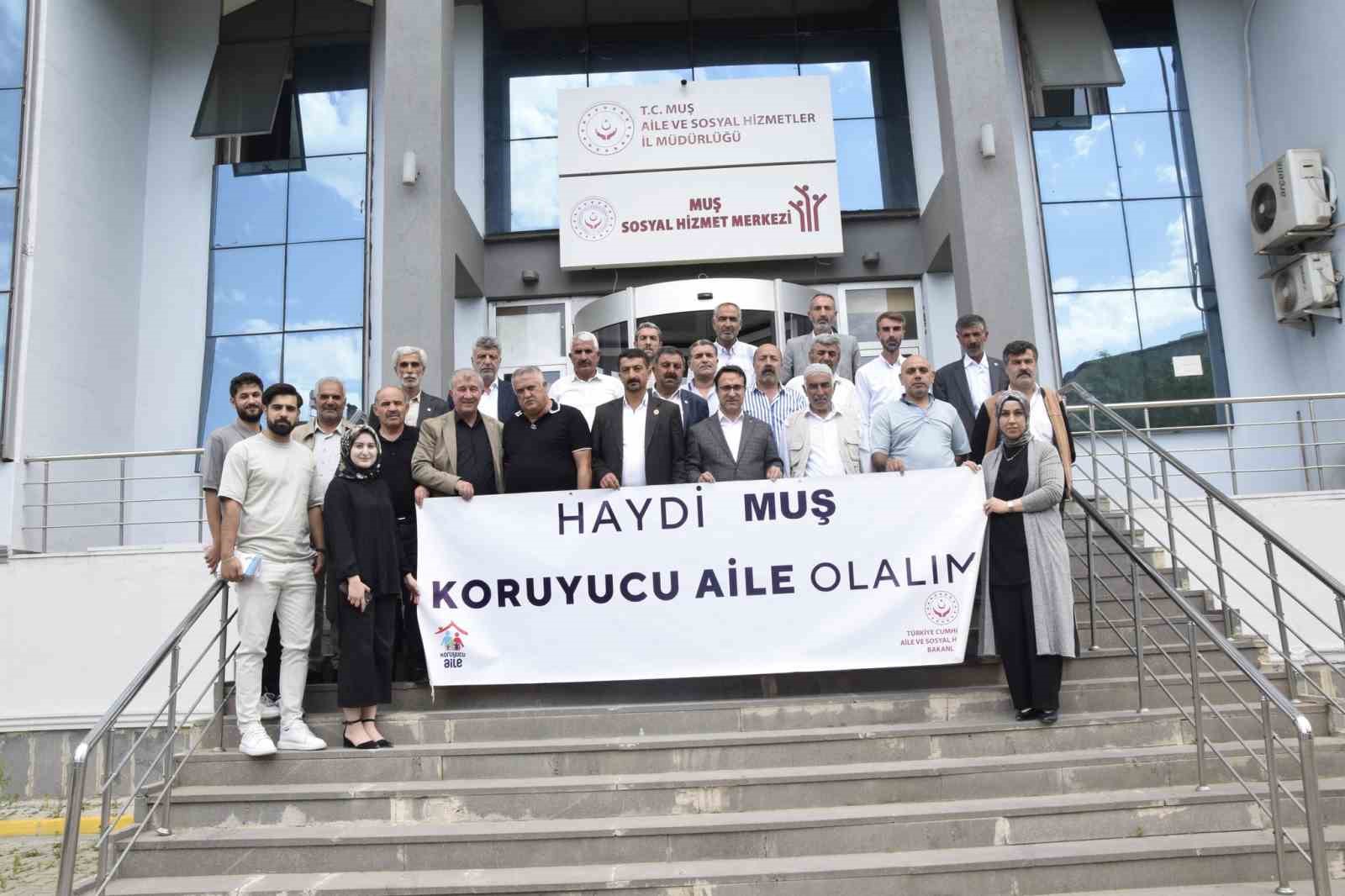 Muş’ta muhtarlara "Koruyucu Aile Olmak" eğitimi verildi
