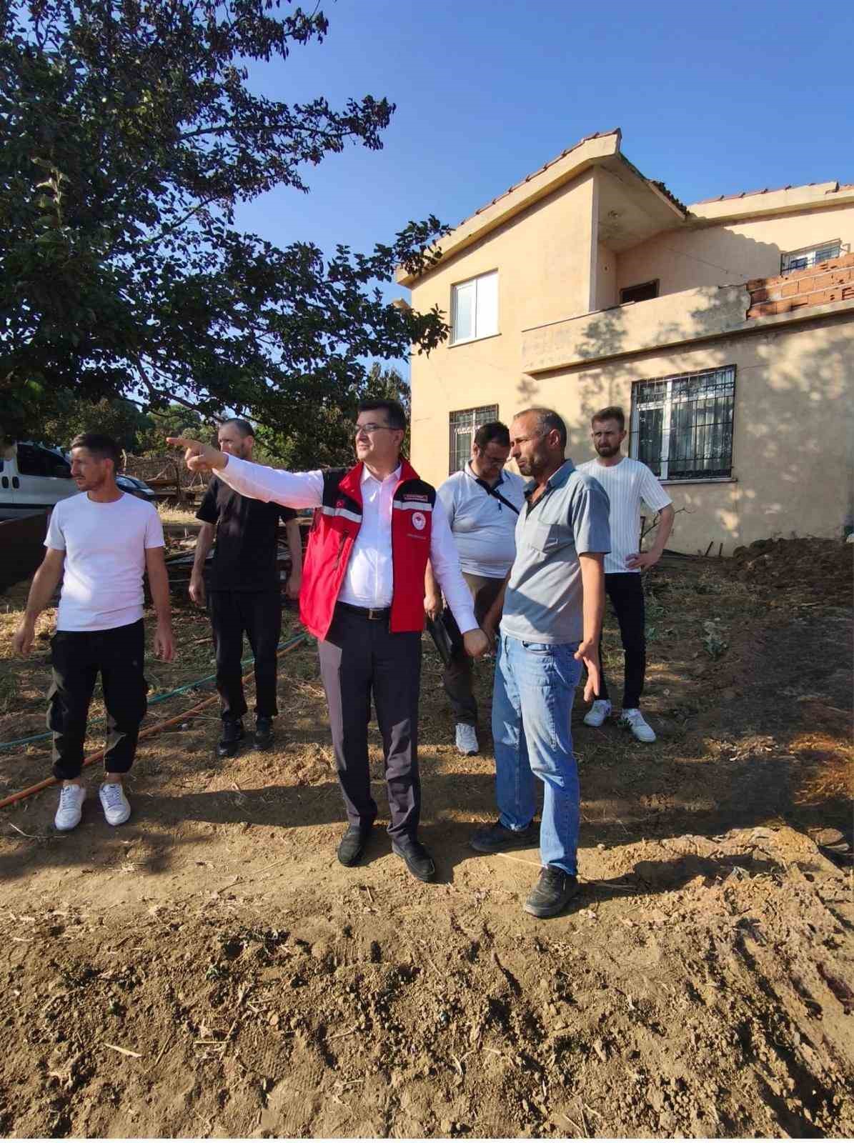 Tekirdağ’daki yangında ağıla sıçrayan alevlerde 35 hayvan telef oldu
