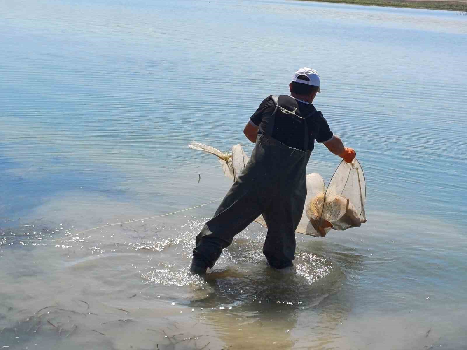 Koçhisar Barajı’nda ’hayalet ağ’ denetimi: Kaçak avcılara ceza kesildi
