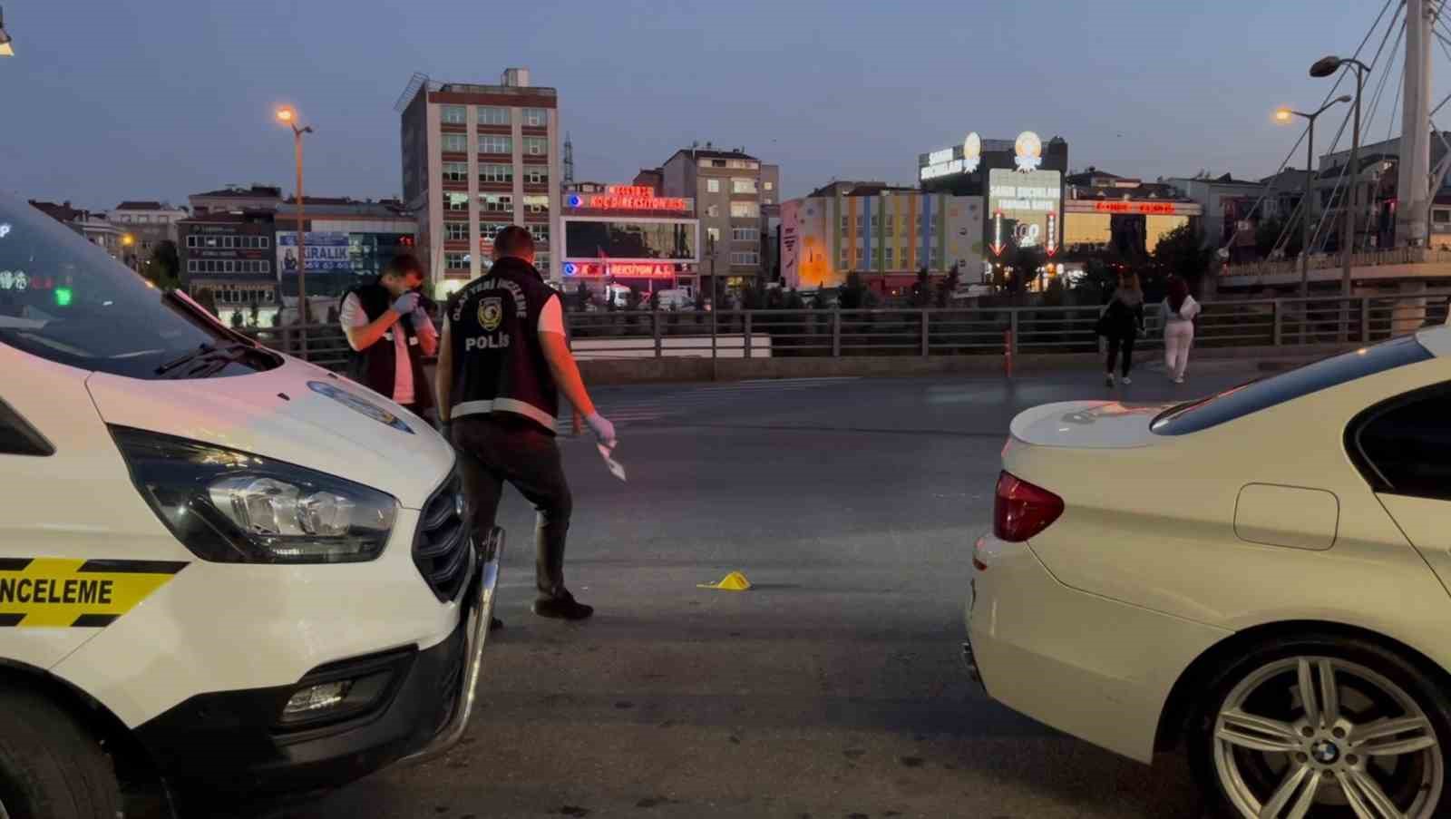 Başakşehir’de alışveriş merkezi önünde silahlı saldırı: 1 yaralı