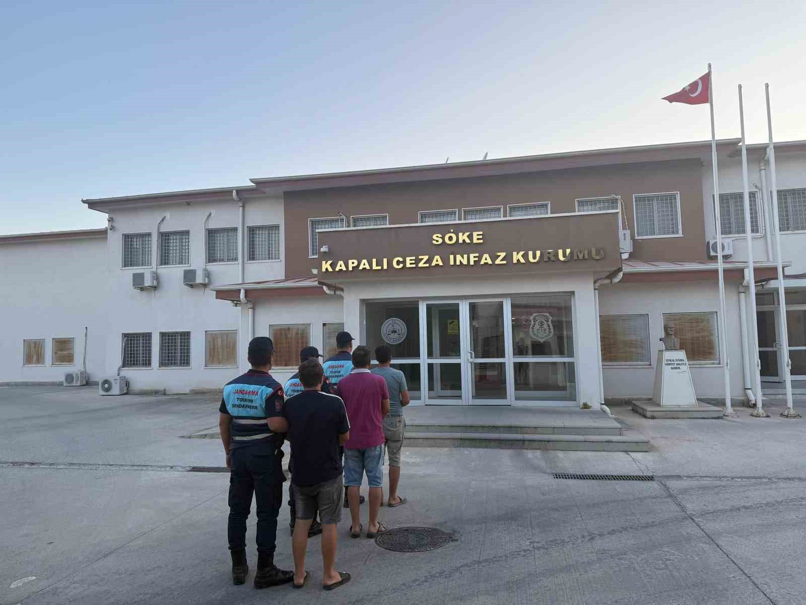 Kaçak kazı yaparken suçüstü yakalandılar