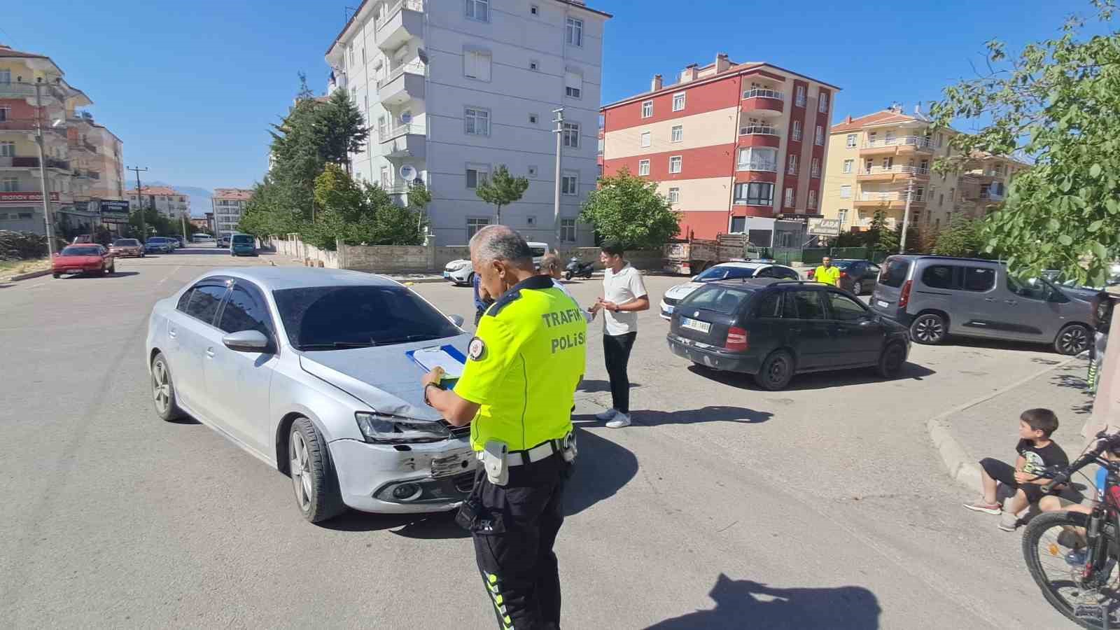 Karaman’da otomobiller çarpıştı: 1 yaralı