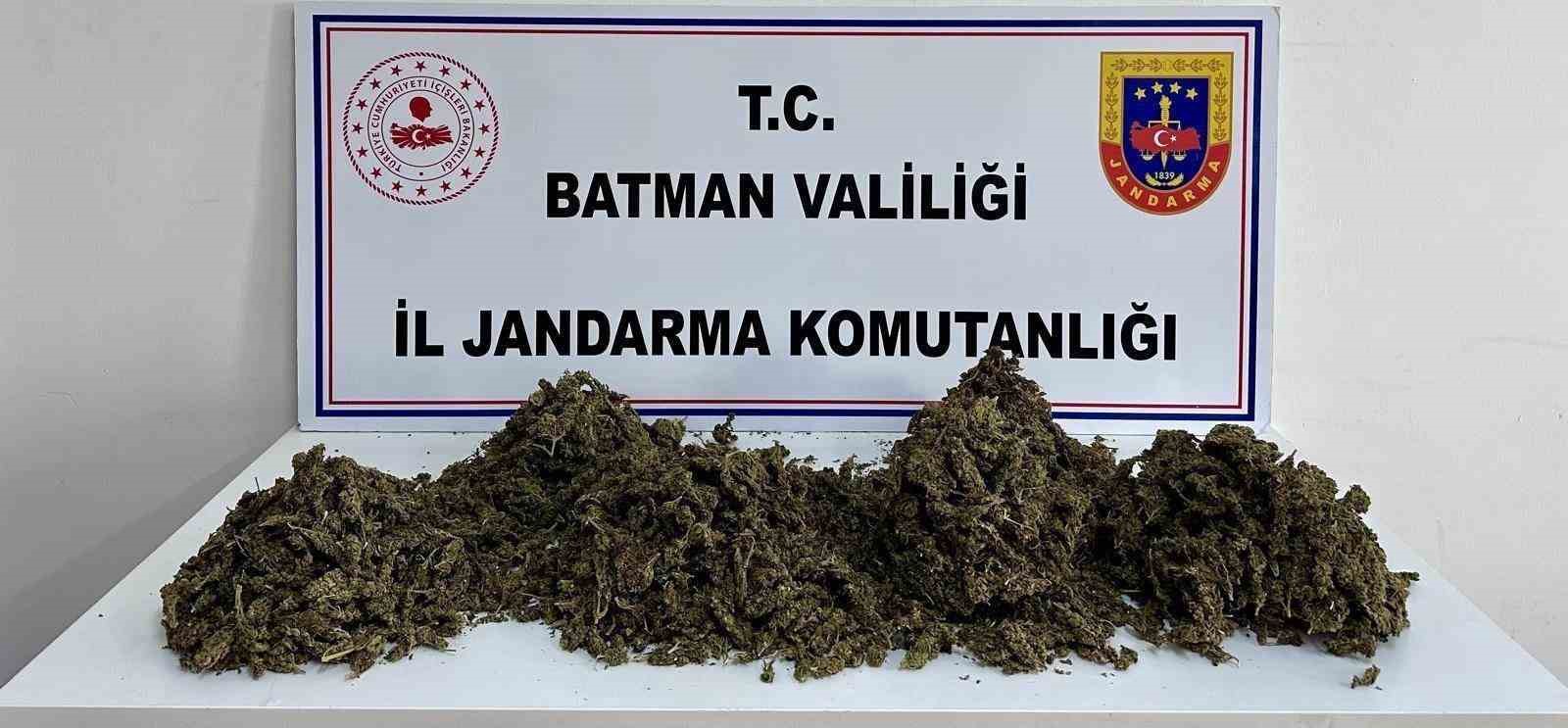 Batman’da 4 kilogram uyuşturucuyla yakalanan şahıs tutuklandı
