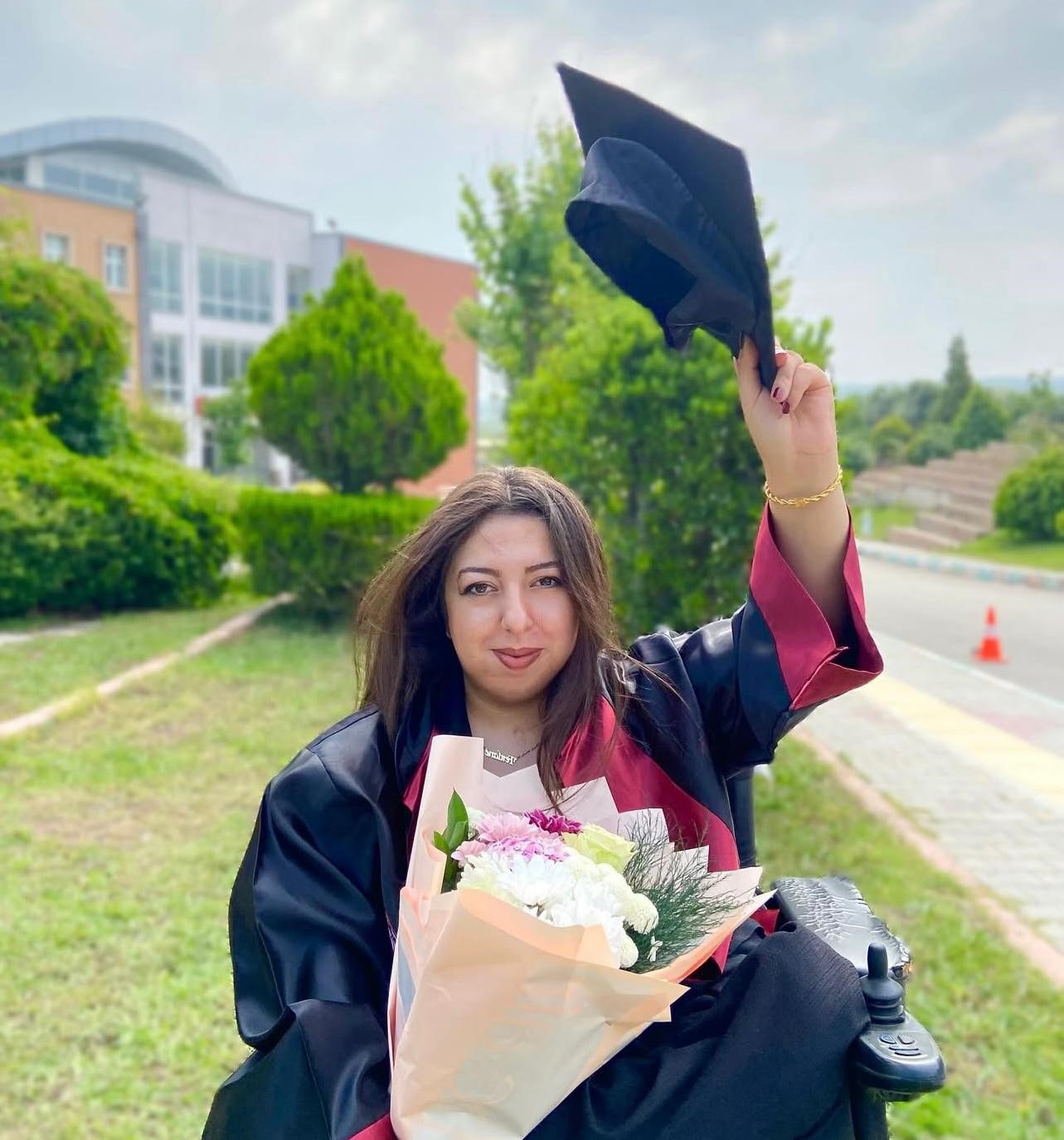 Azmi ile engelli bireylere &ouml;rnek oluyor
