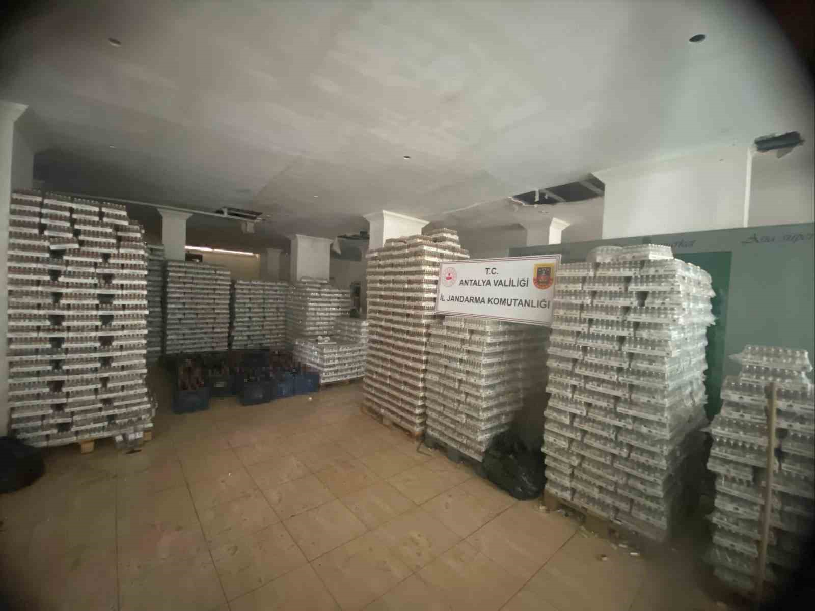 Alanya’da 10 bin litre kaçak alkol ele geçirildi