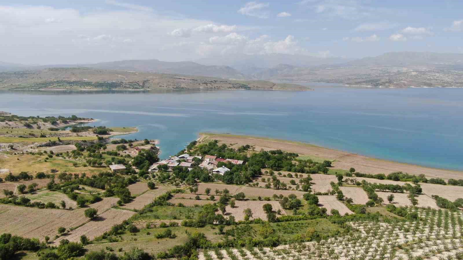 Elazığ’ın dört il sınırındaki saklı cenneti: Kurtuluş köyü