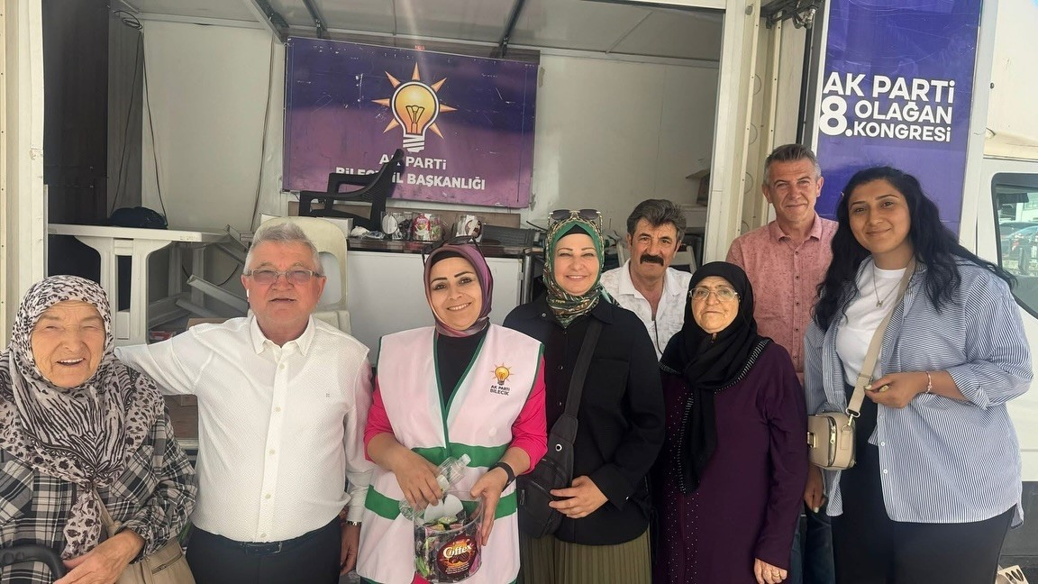 AK Parti&rsquo;den kapalı pazar alanında &uuml;ye standı
