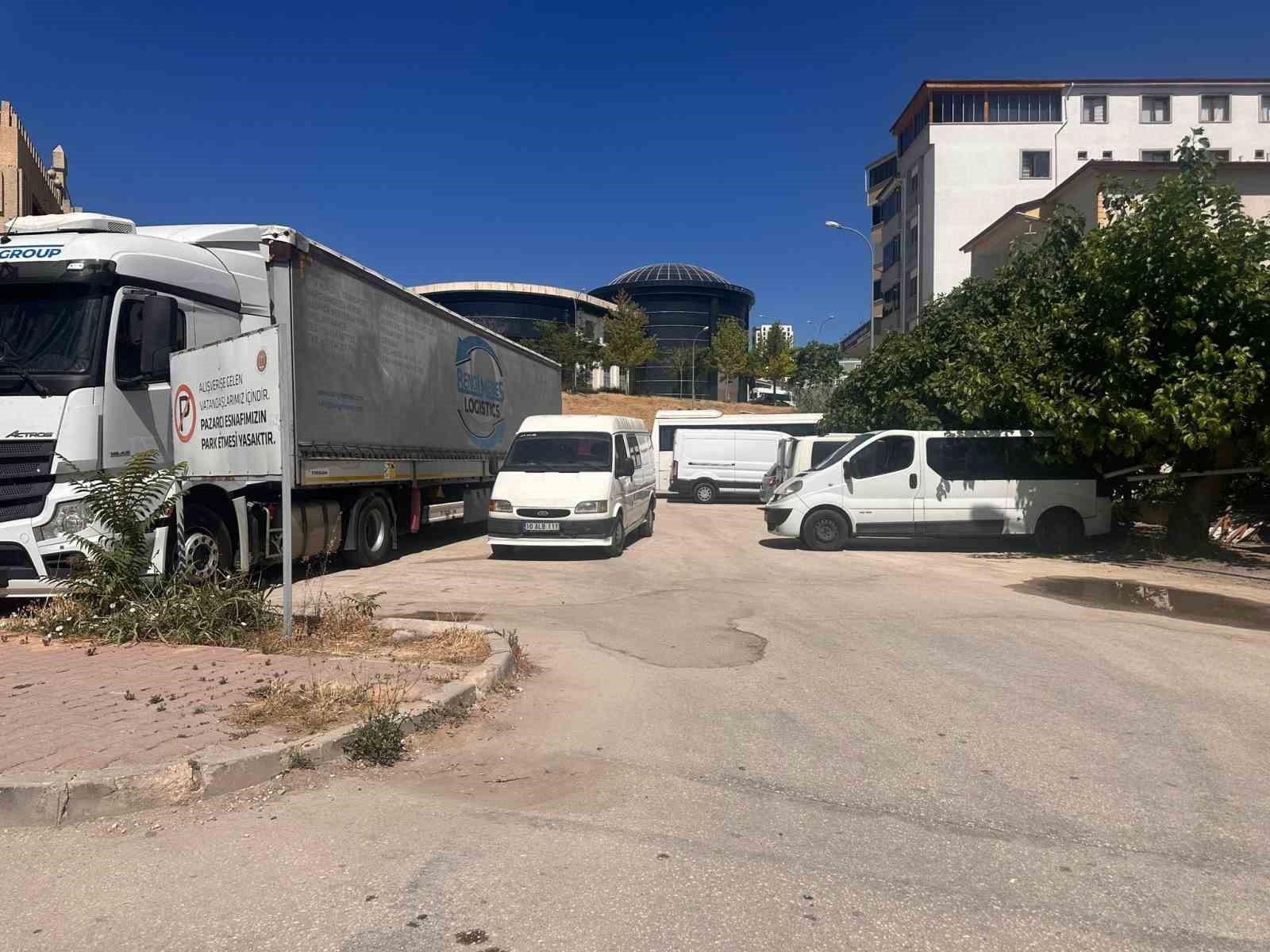 Bilecik’te duyarsız sürücüler çileden çıkarıyor