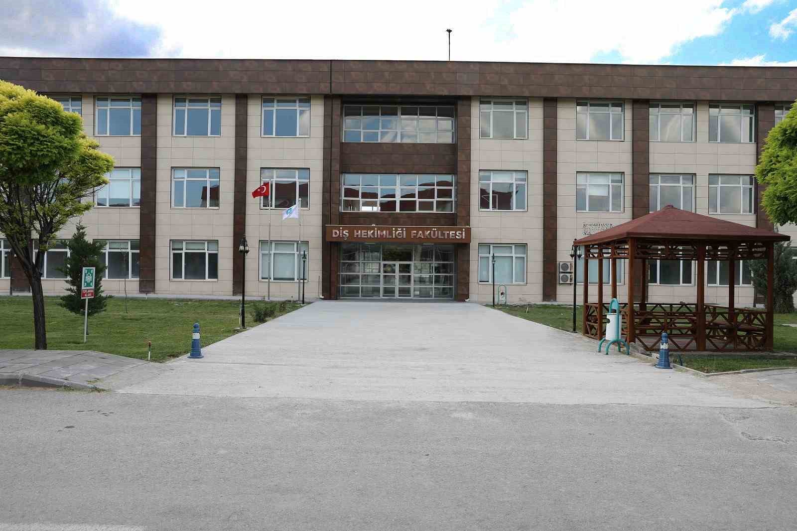 NÖHÜ Diş Hastanesi ilklere imza atmaya devam ediyor