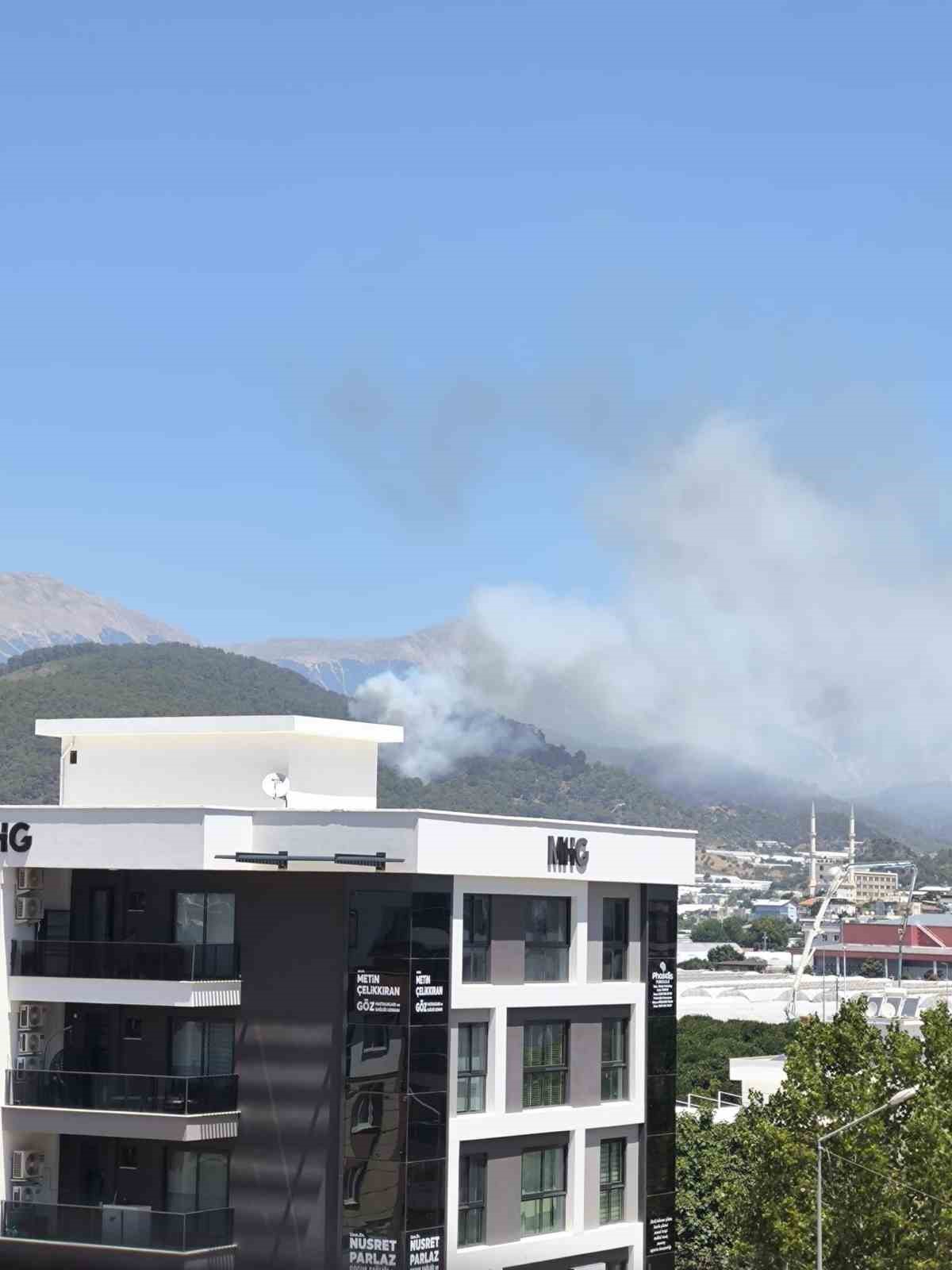 Antalya&rsquo;da orman yangını
