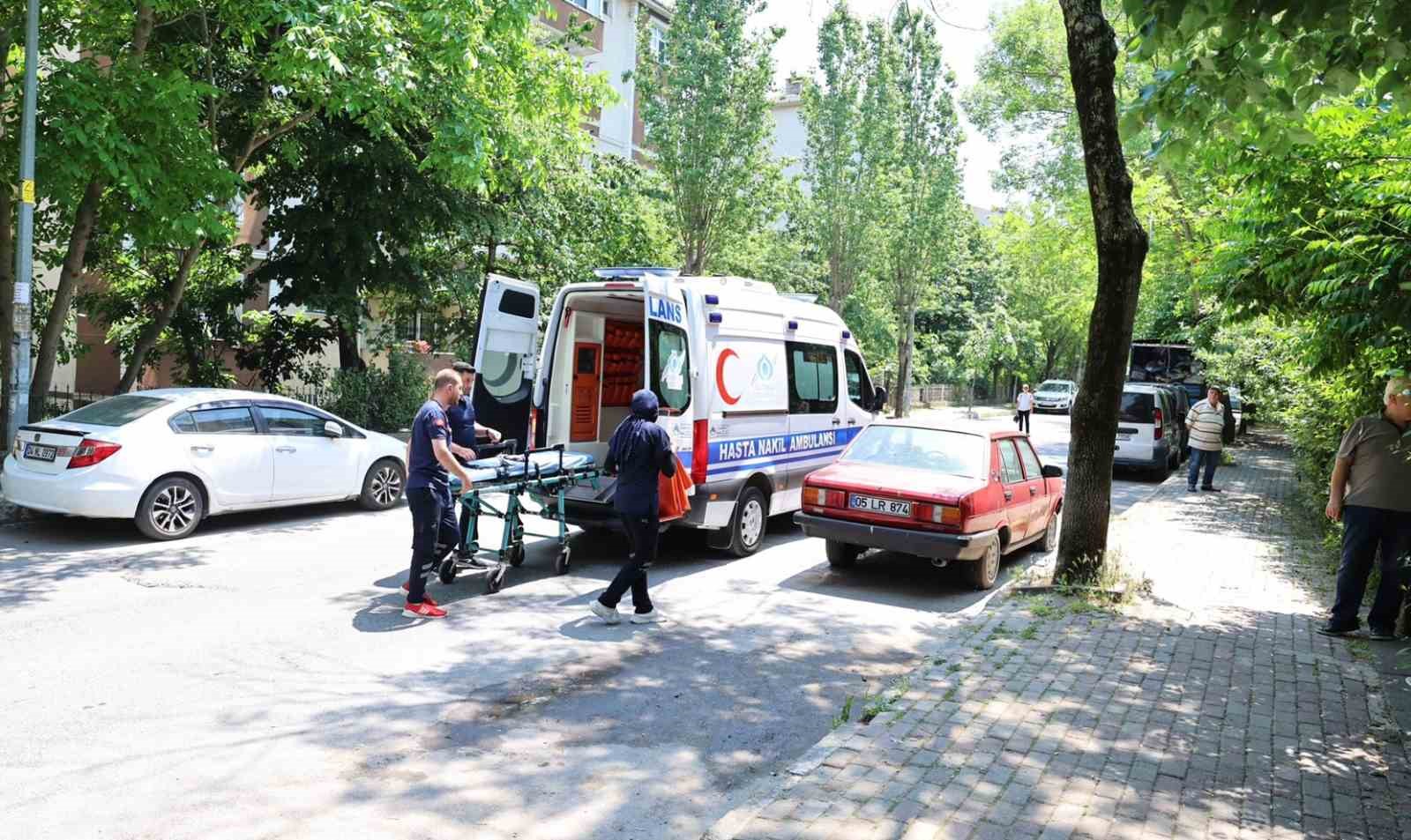 Sultangazi’de hasta nakil ambulansı kolaylık oluşturdu