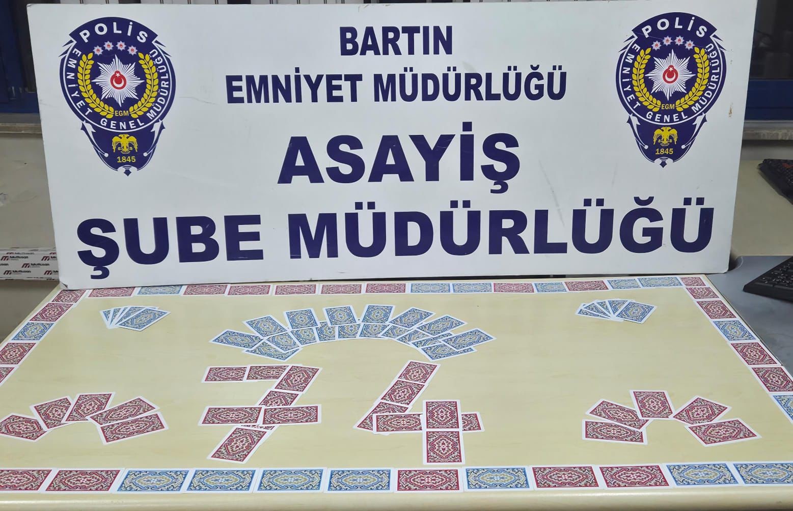 Bartın’da kumar oynayan 4 kişiye 36 bin 988 TL ceza