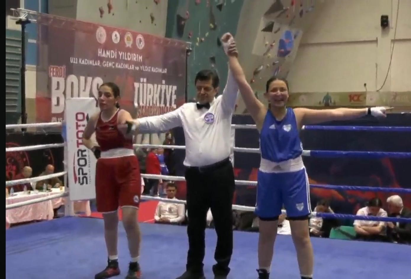 Beyzanur, 16 yıl aradan sonra milli takıma çağrılan ilk boksör oldu