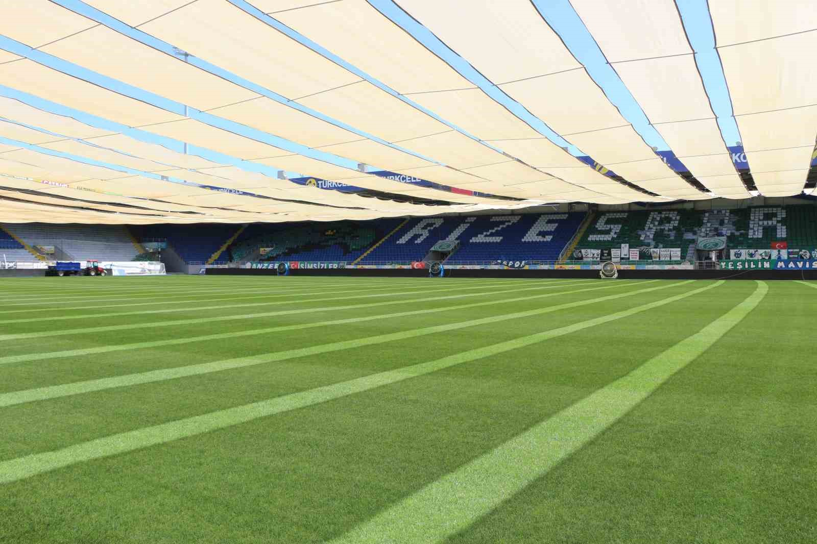 Rizespor stadında çimlere brandalı önlem
