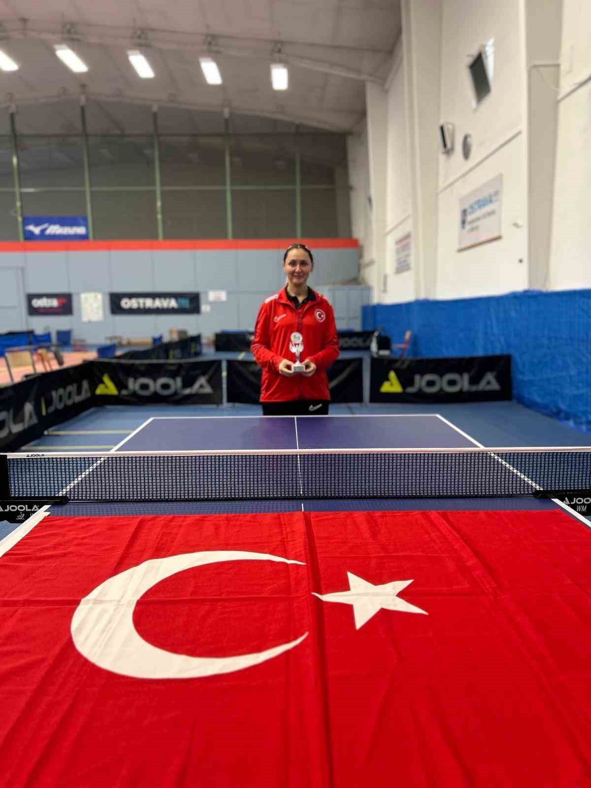 Sakarya Büyükşehir’in başarılı raketi şampiyon oldu