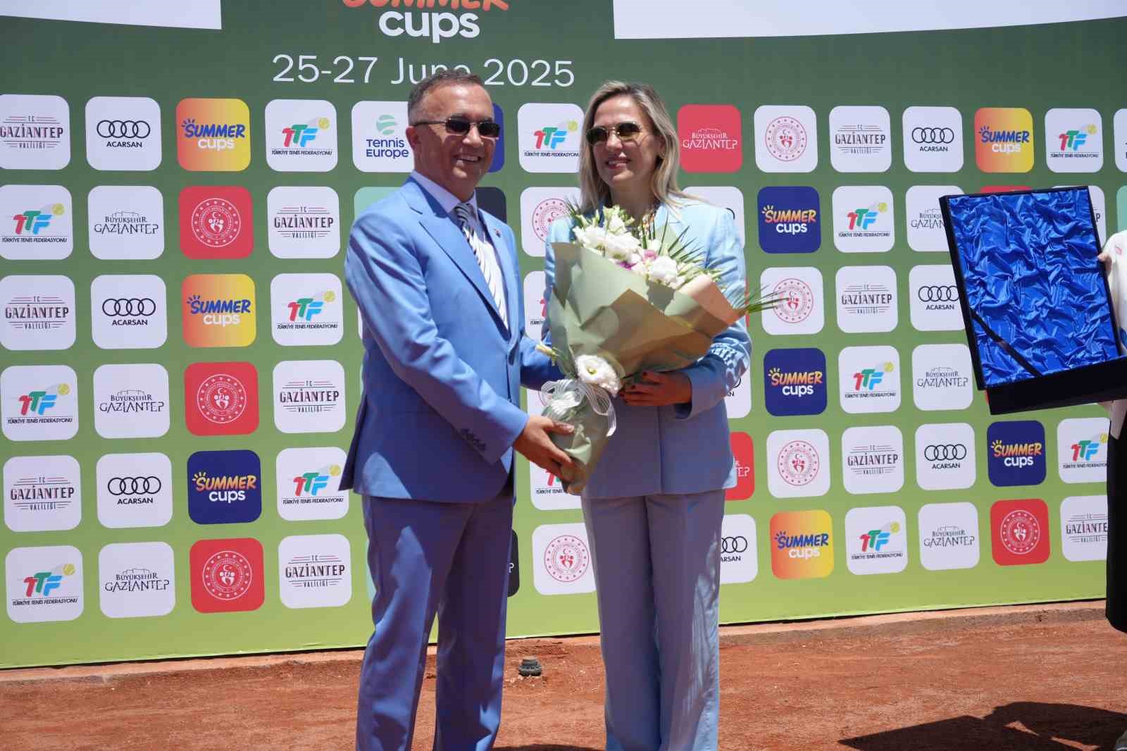 Gaziantep&rsquo;te Uluslararası Tenis 14 Yaş Avrupa Yaz Kupası&rsquo;nın a&ccedil;ılışı yapıldı
