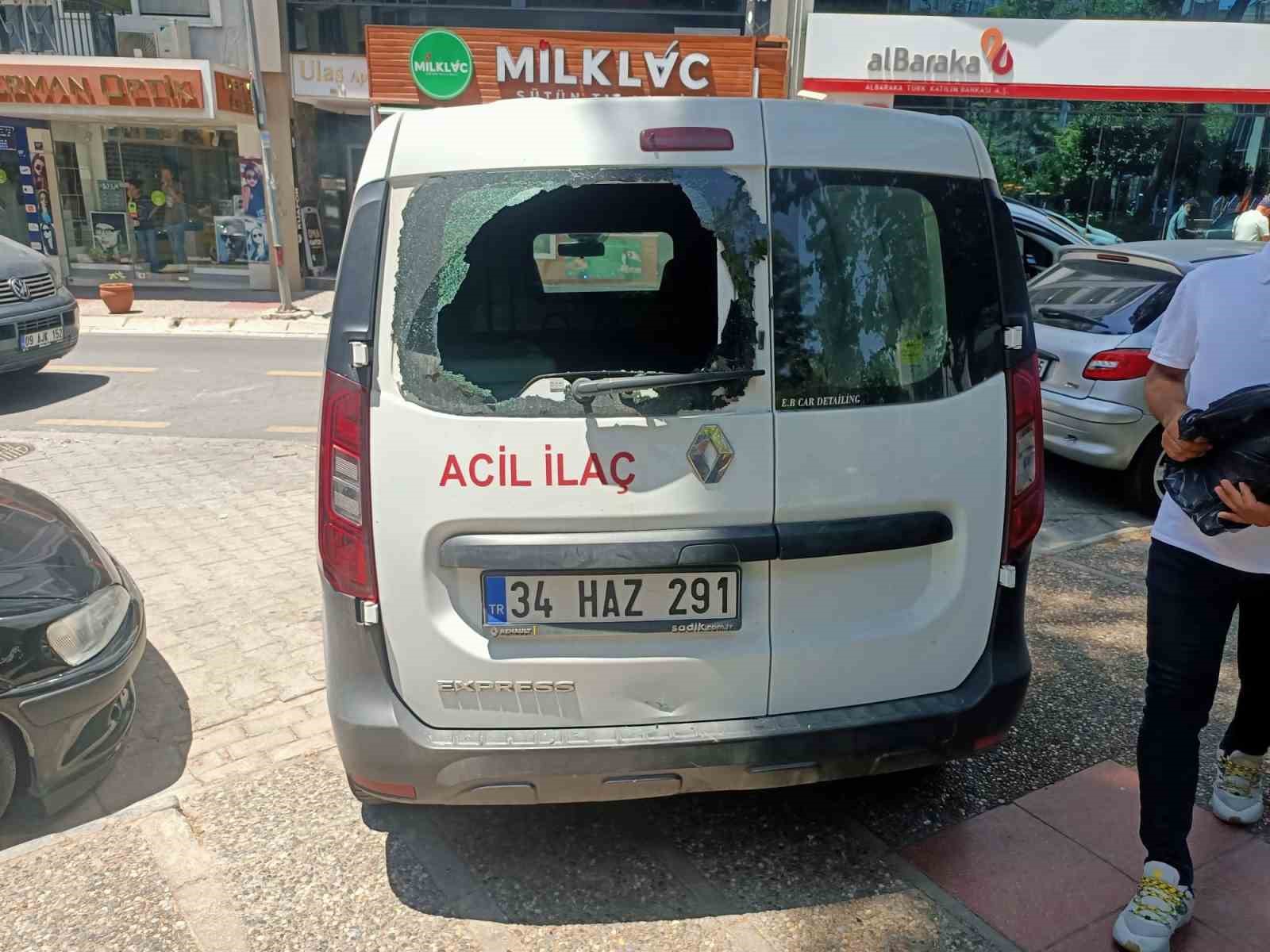 Motosiklet sürücüsünün öfkesi hastanelik etti
