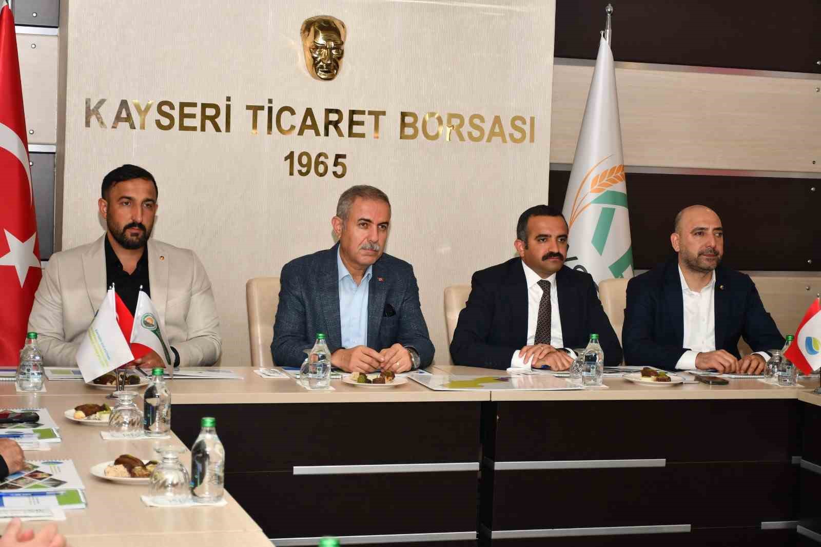 Sivas heyeti, Türkiye’nin yeni nesil tarım modelini yerinde inceledi