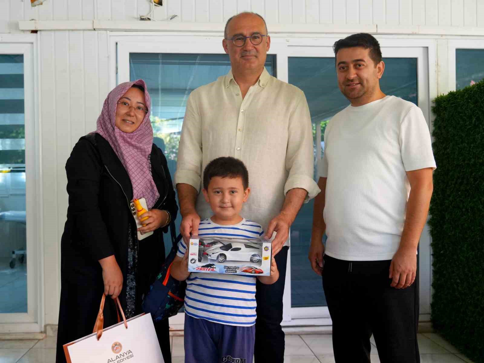 Alanya Belediyesi&rsquo;nden &uuml;cretsiz s&uuml;nnet hizmeti
