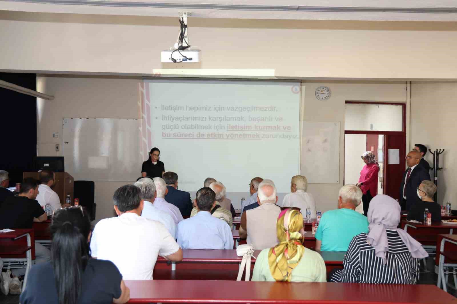 BEUN’da "60+ Tazelenme Üniversitesi" ilk dersle hayata geçti