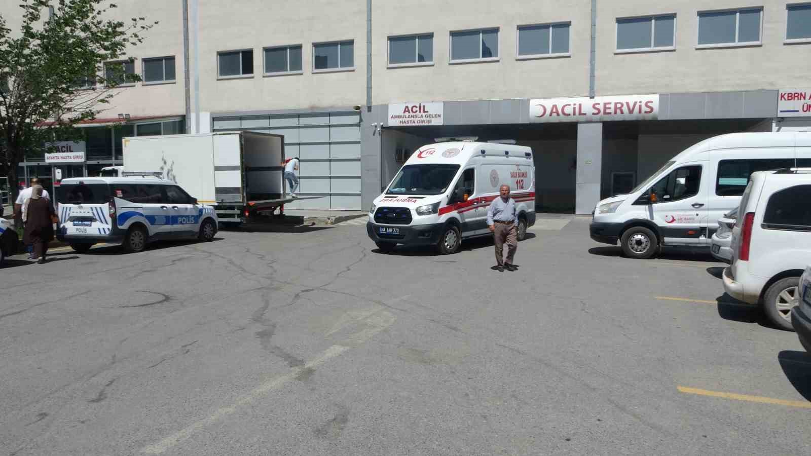 İskeleden düşen işçi hayatını kaybetti