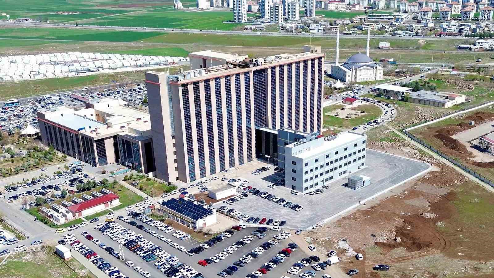 Gazi Yaşargil Eğitim ve Araştırma Hastanesi’nde Enerji Verimliliği KABEV Projesi hayata geçiyor